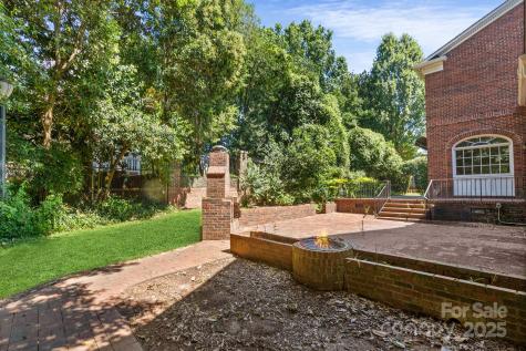 127 N Main Street Belmont NC 28012