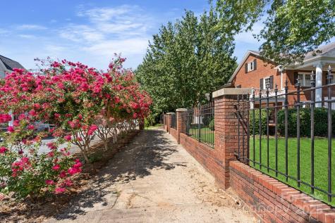 127 N Main Street Belmont NC 28012