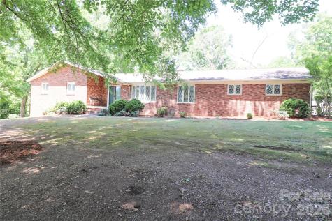 112 Forest Avenue NE Valdese NC 28690