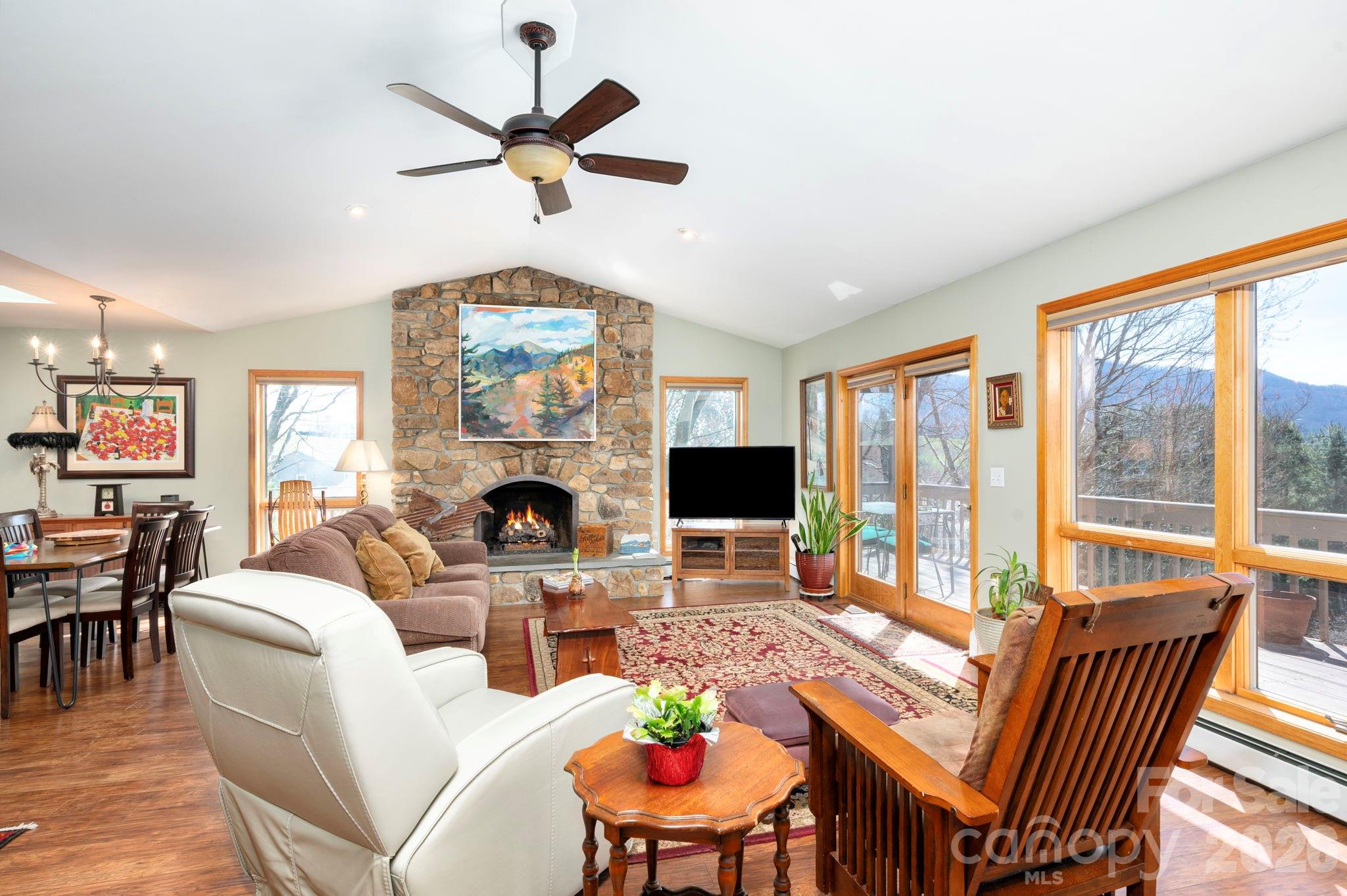 25 New Morning Place Leicester NC 28748