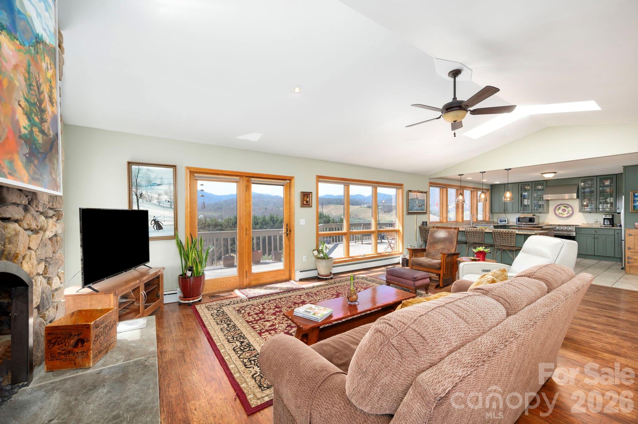 25 New Morning Place Leicester NC 28748
