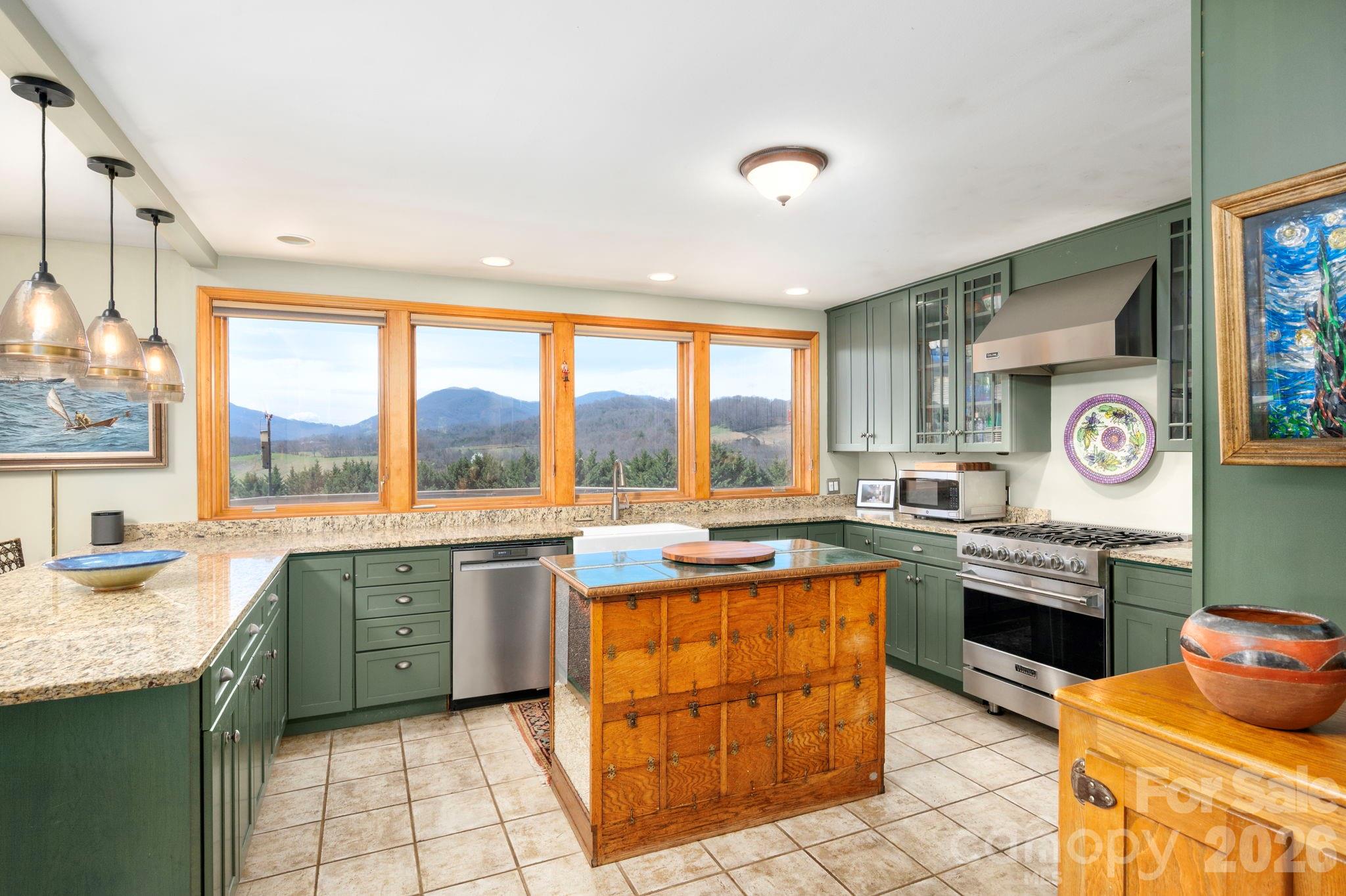 25 New Morning Place Leicester NC 28748