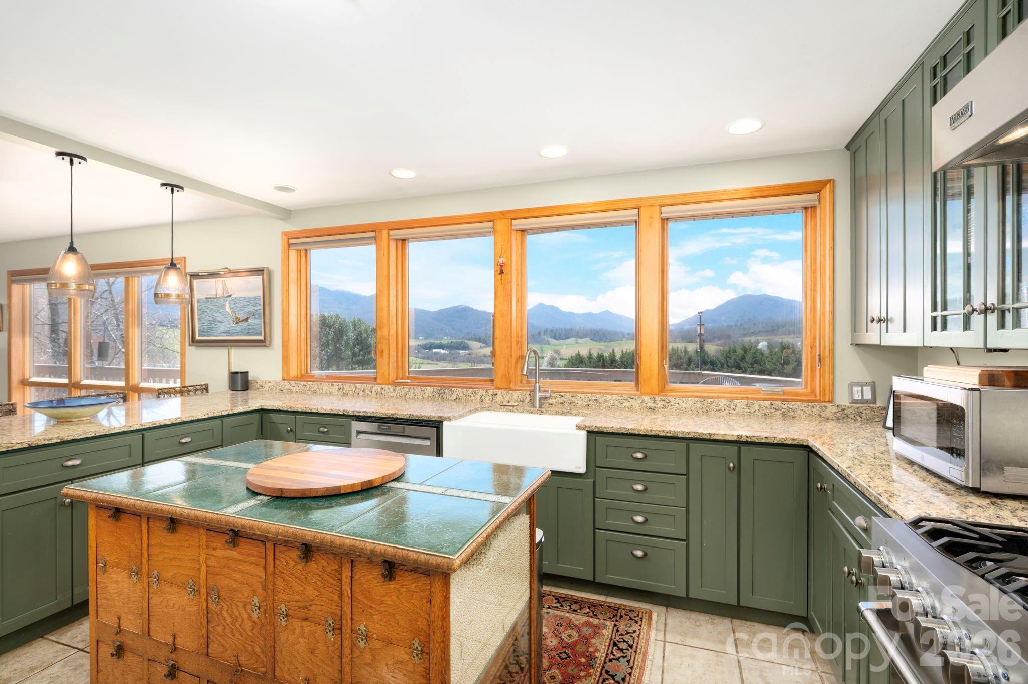 25 New Morning Place Leicester NC 28748