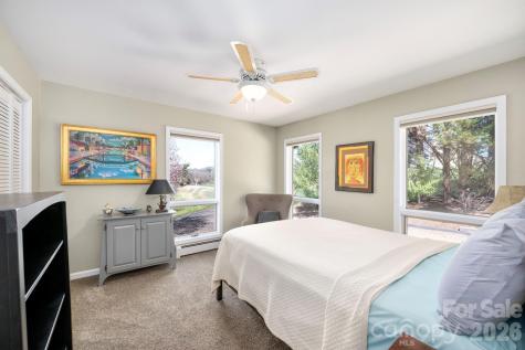 25 New Morning Place Leicester NC 28748