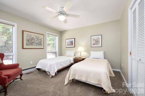 25 New Morning Place Leicester NC 28748