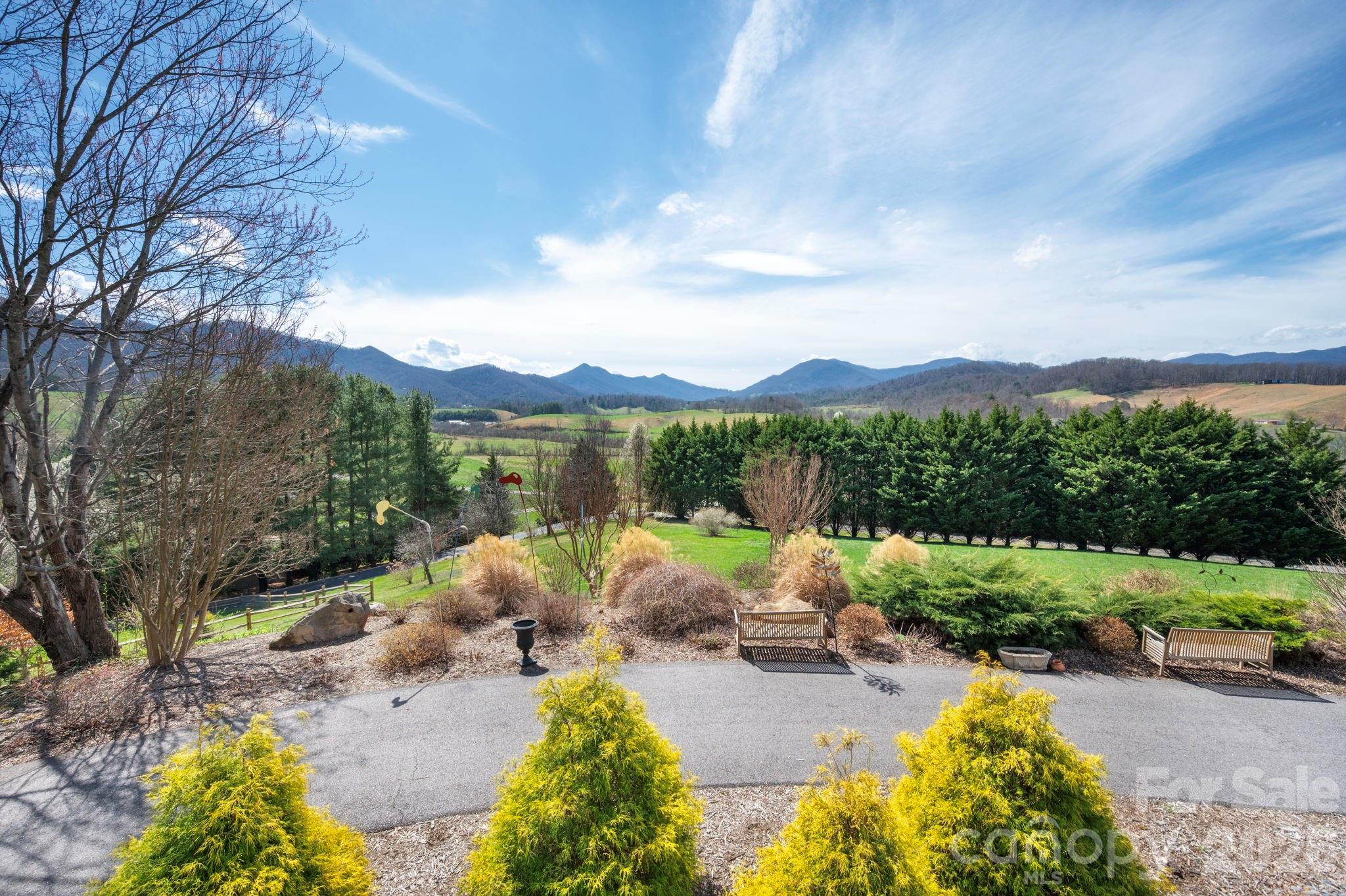 25 New Morning Place Leicester NC 28748