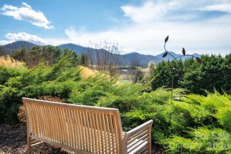25 New Morning Place Leicester NC 28748