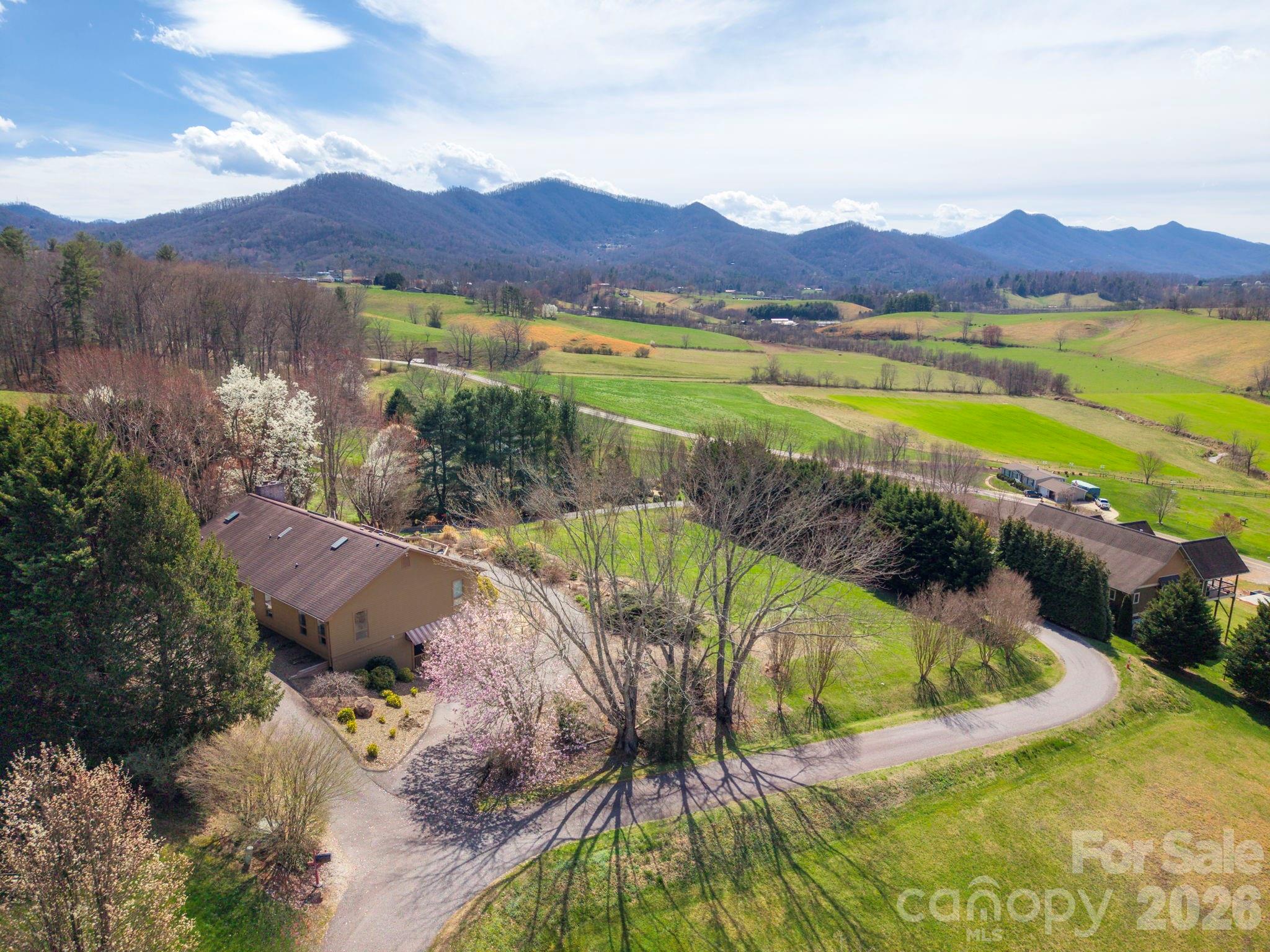 25 New Morning Place Leicester NC 28748