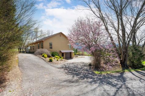 25 New Morning Place Leicester NC 28748