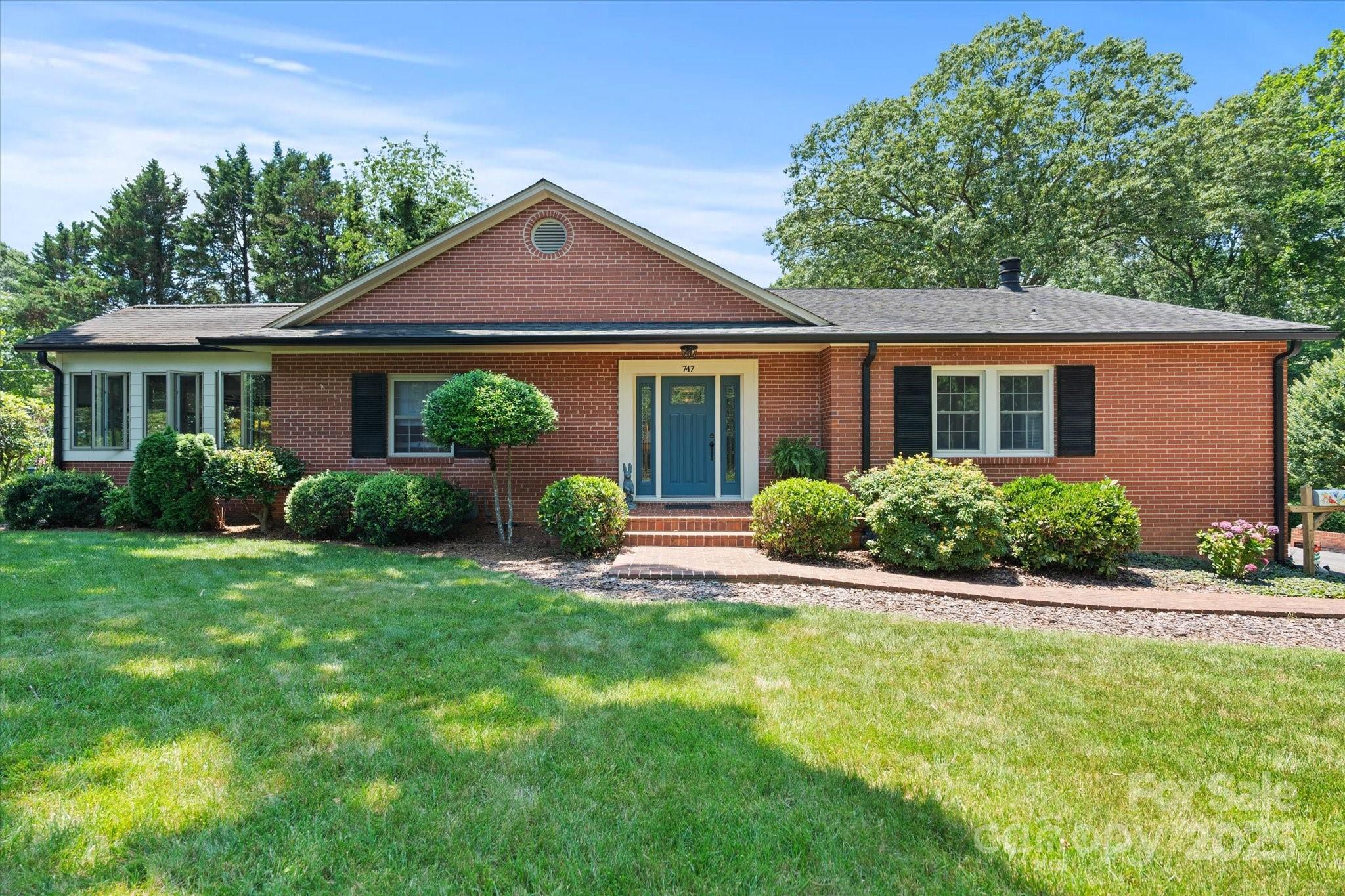 747 9th Street NW Hickory NC 28601