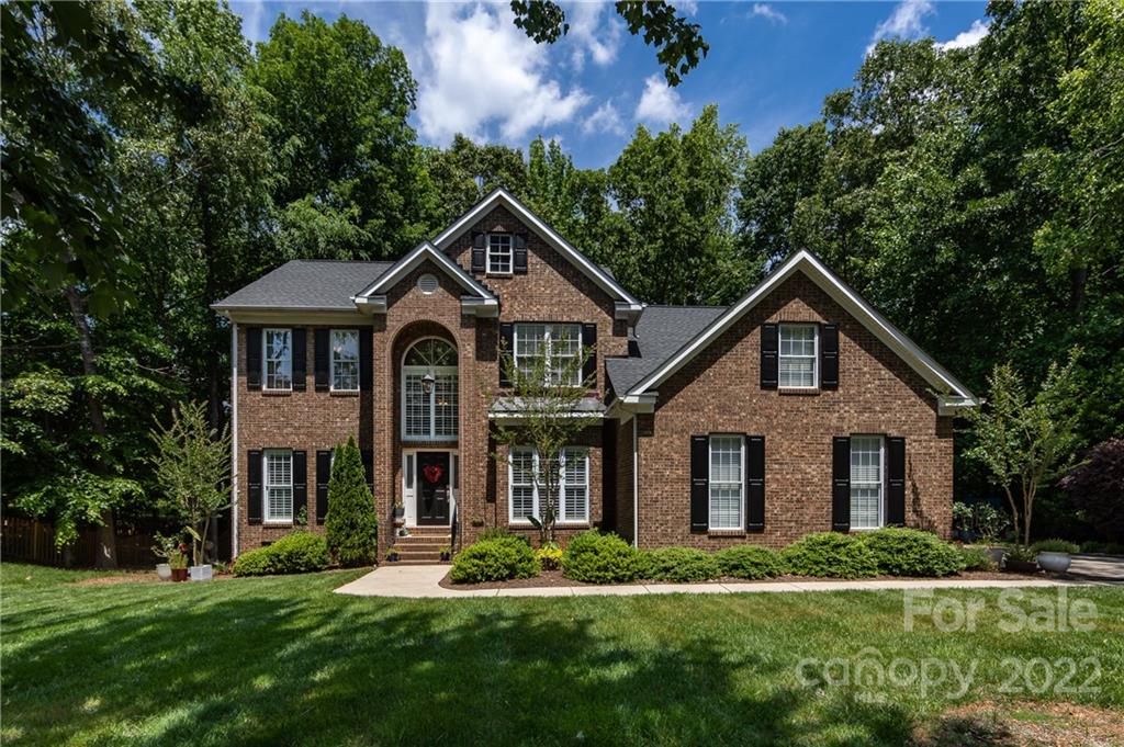 2005 Brook View Court Matthews NC 28104