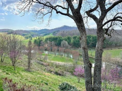 520 E Landing Ridge Circle Jefferson NC 28640
