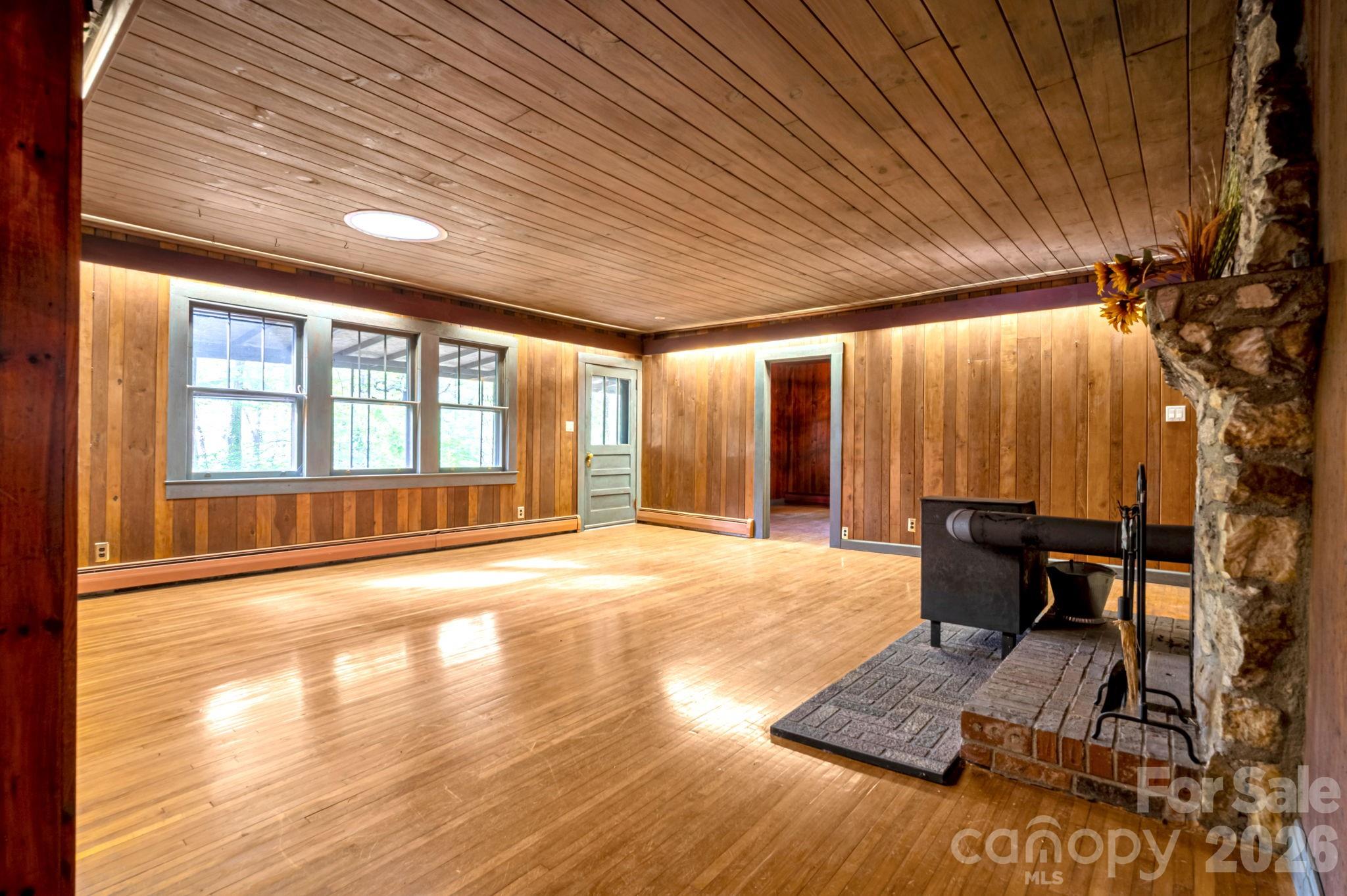 257 Pine Street Black Mountain NC 28711