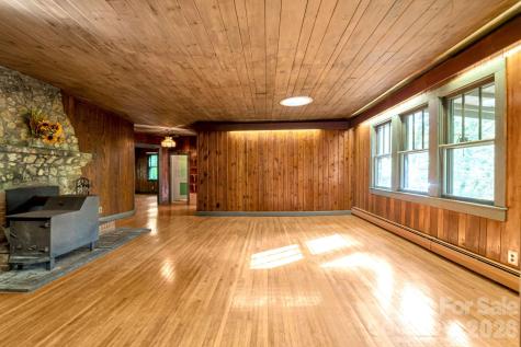 257 Pine Street Black Mountain NC 28711