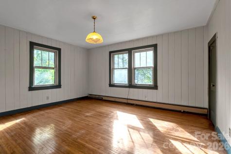 257 Pine Street Black Mountain NC 28711