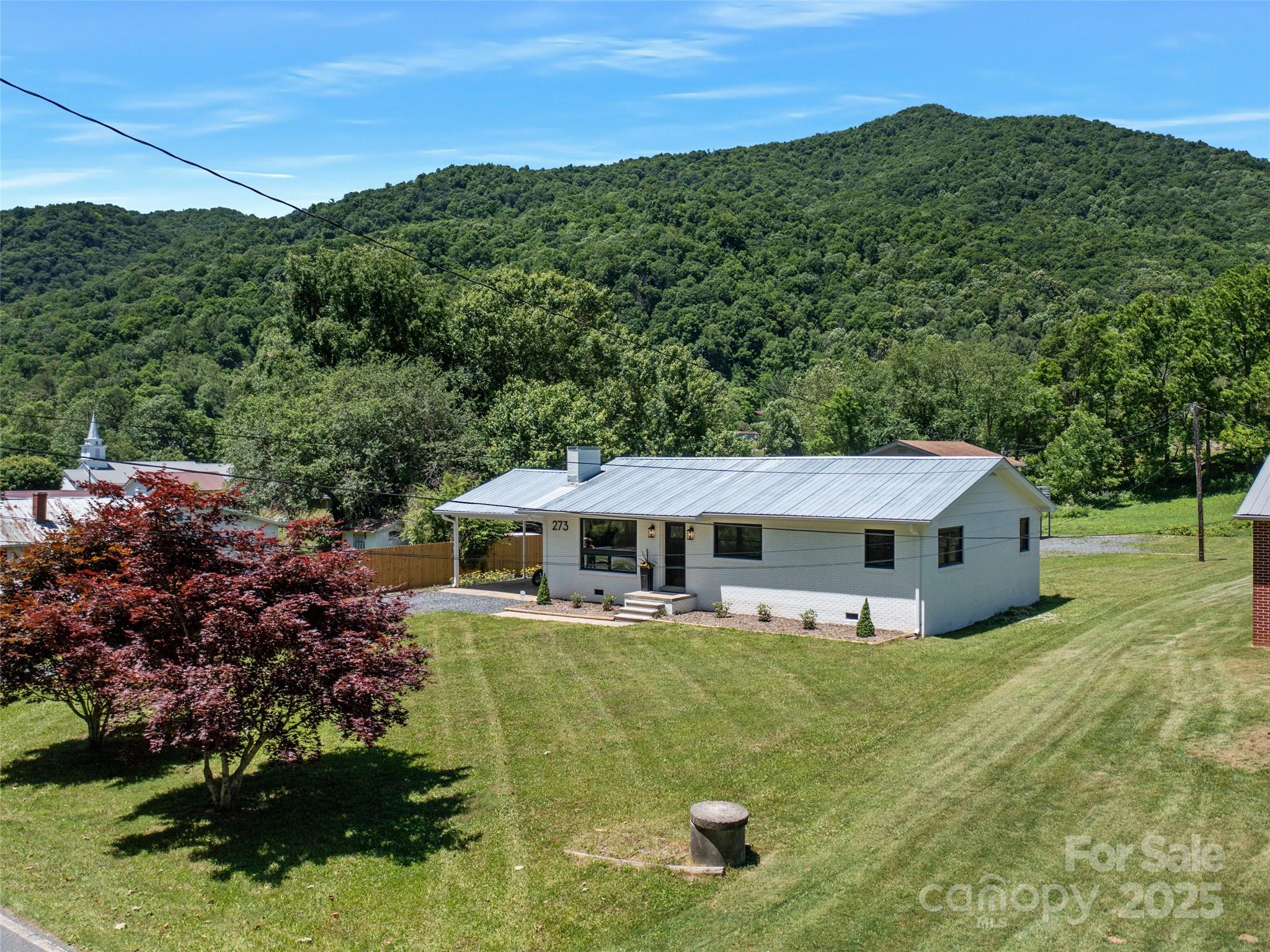 263 & 273 Stagger Weed Road Bakersville NC 28705