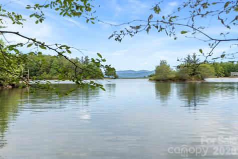 1592 Eagle Lake Drive Brevard NC 28712