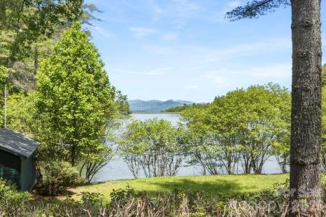 1592 Eagle Lake Drive Brevard NC 28712