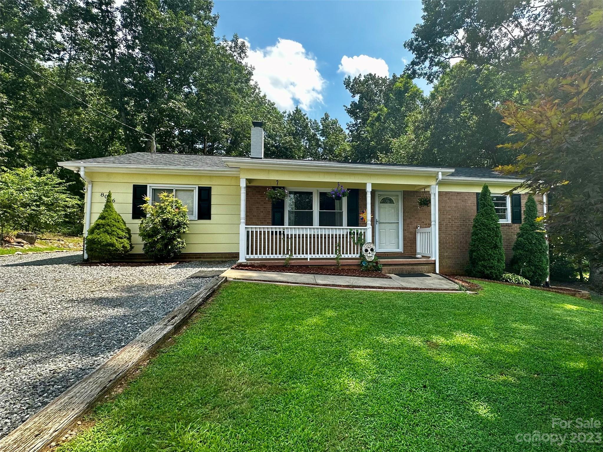 8026 Oak Street Hickory NC 28602