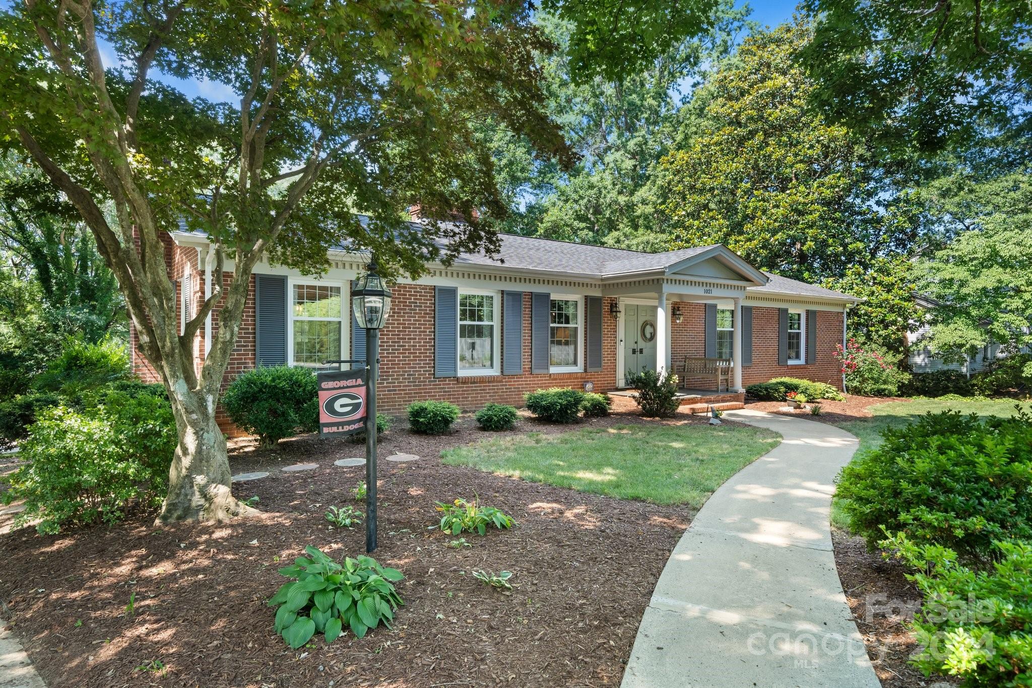 1021 13th Avenue NW Hickory NC 28601