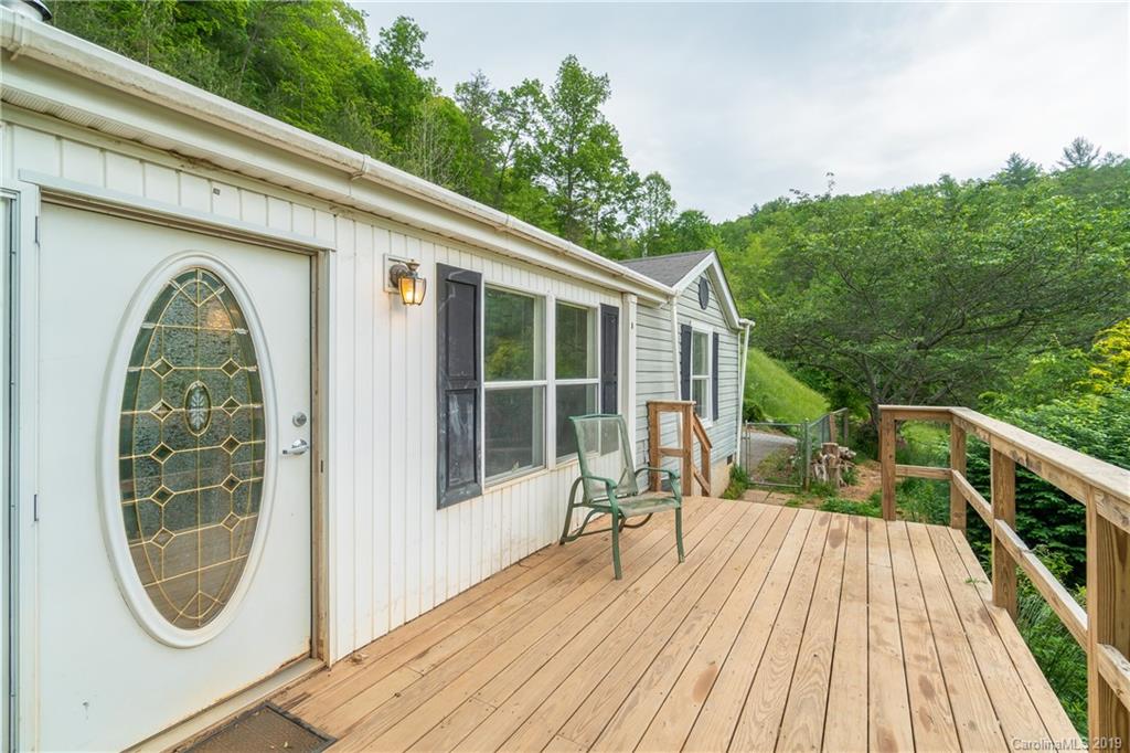 16 Libby Drive Weaverville NC 28787