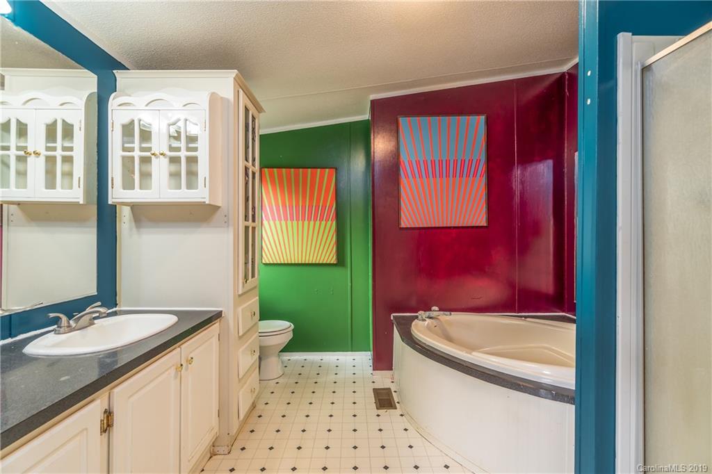 16 Libby Drive Weaverville NC 28787