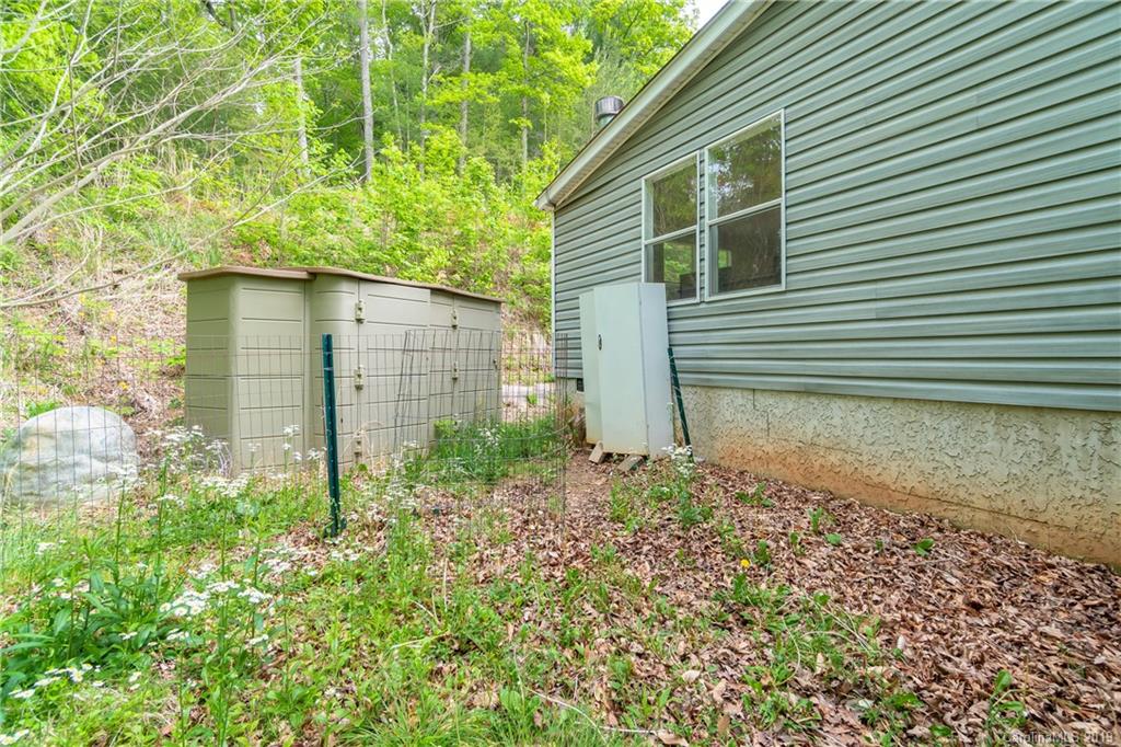 16 Libby Drive Weaverville NC 28787