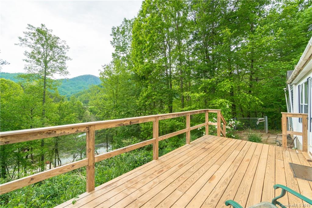 16 Libby Drive Weaverville NC 28787