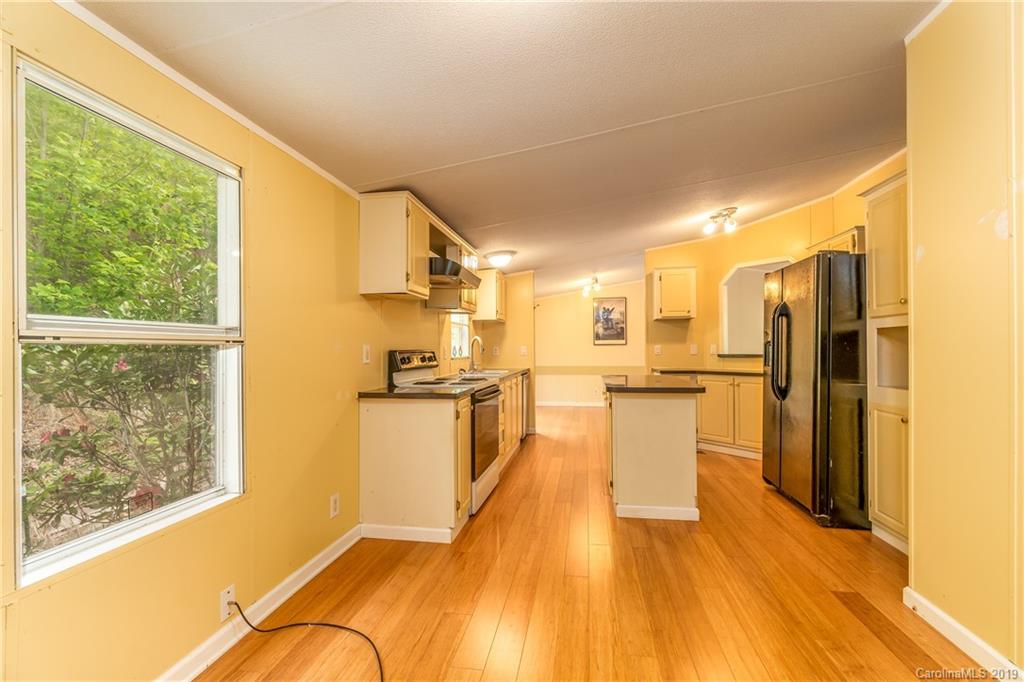16 Libby Drive Weaverville NC 28787