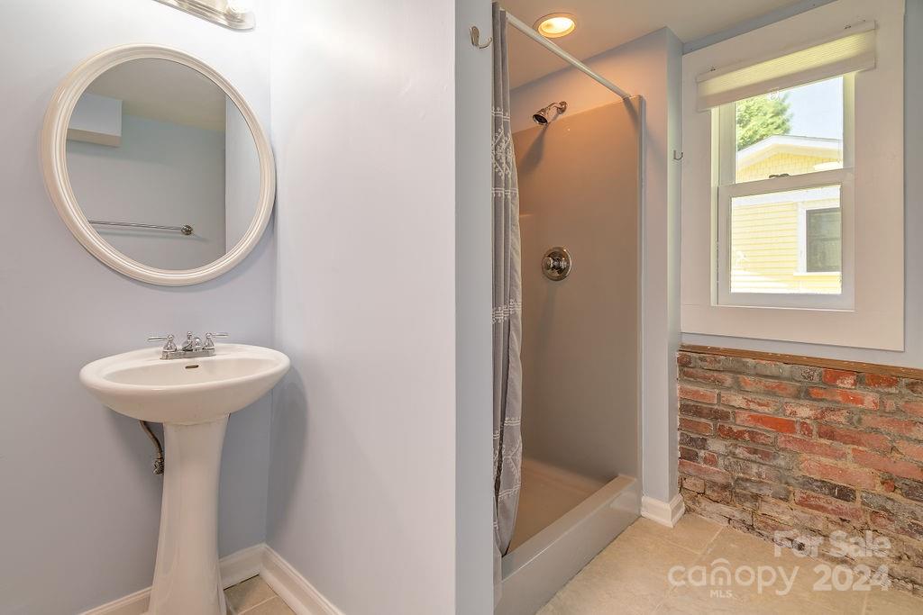 19 Washington Road Asheville NC 28801