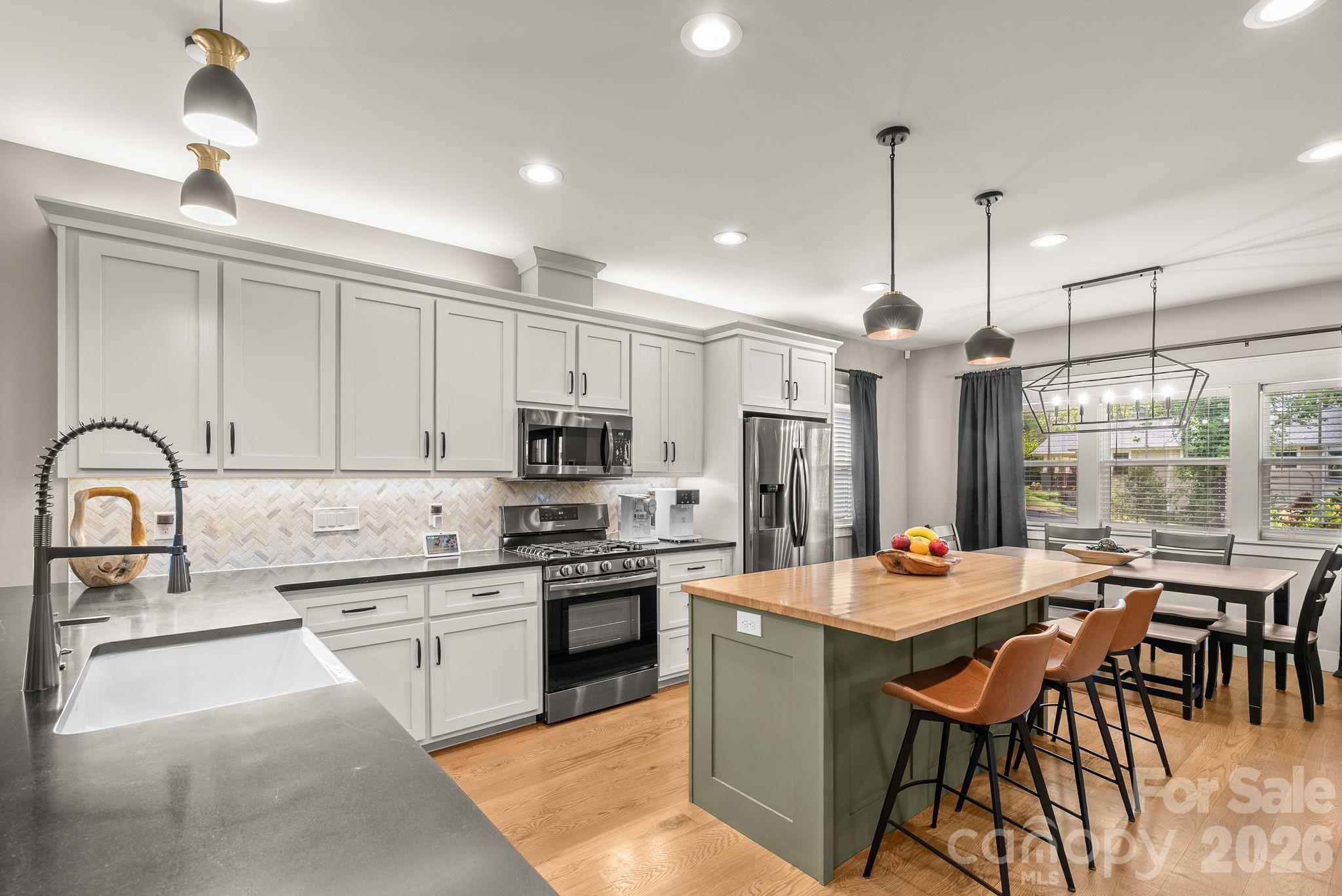 7 Acona Lane Asheville NC 28803