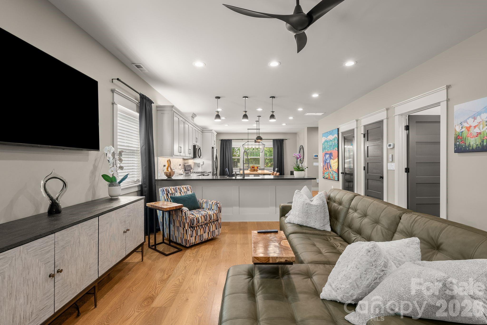 7 Acona Lane Asheville NC 28803