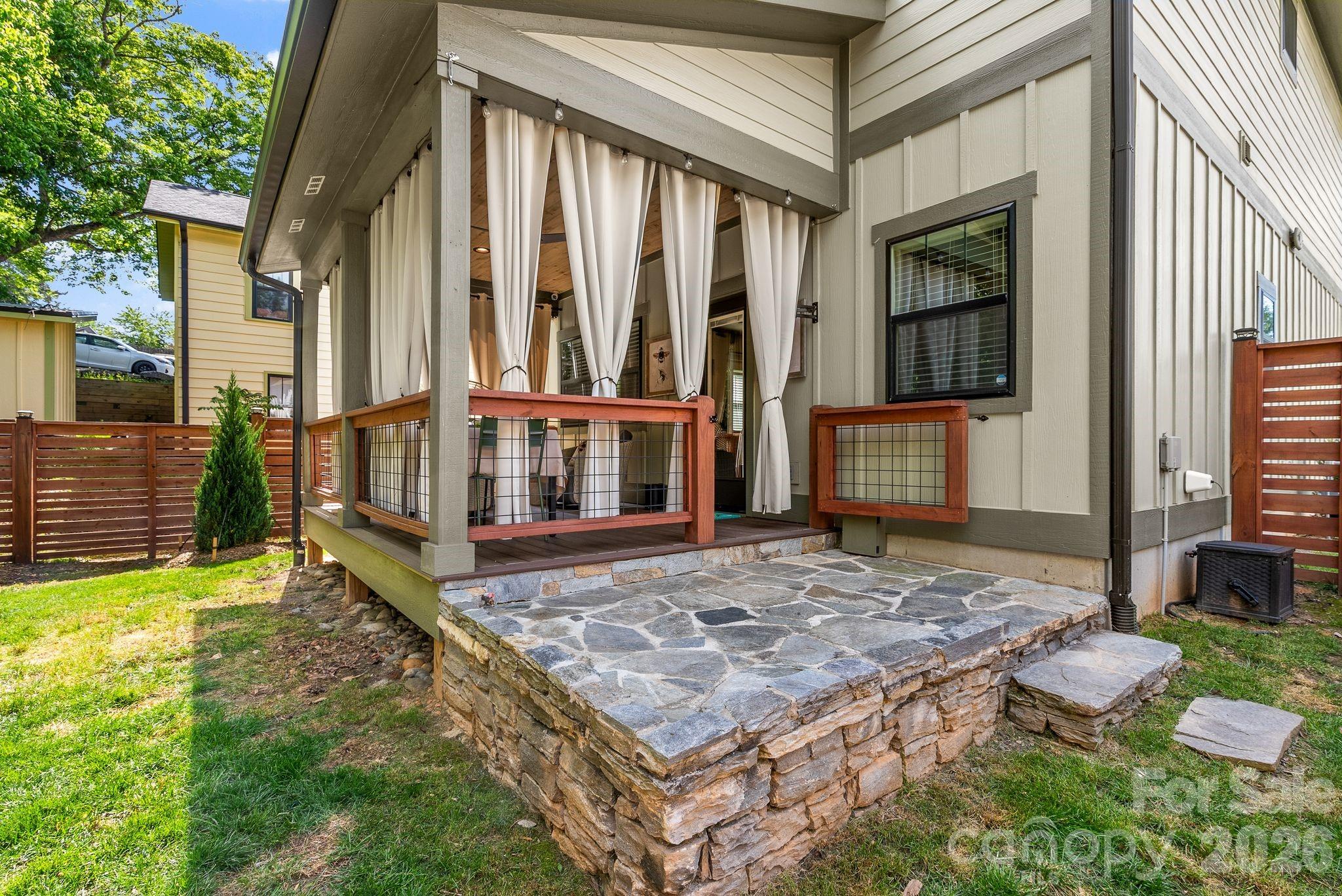 7 Acona Lane Asheville NC 28803