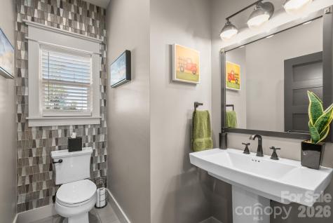 7 Acona Lane Asheville NC 28803