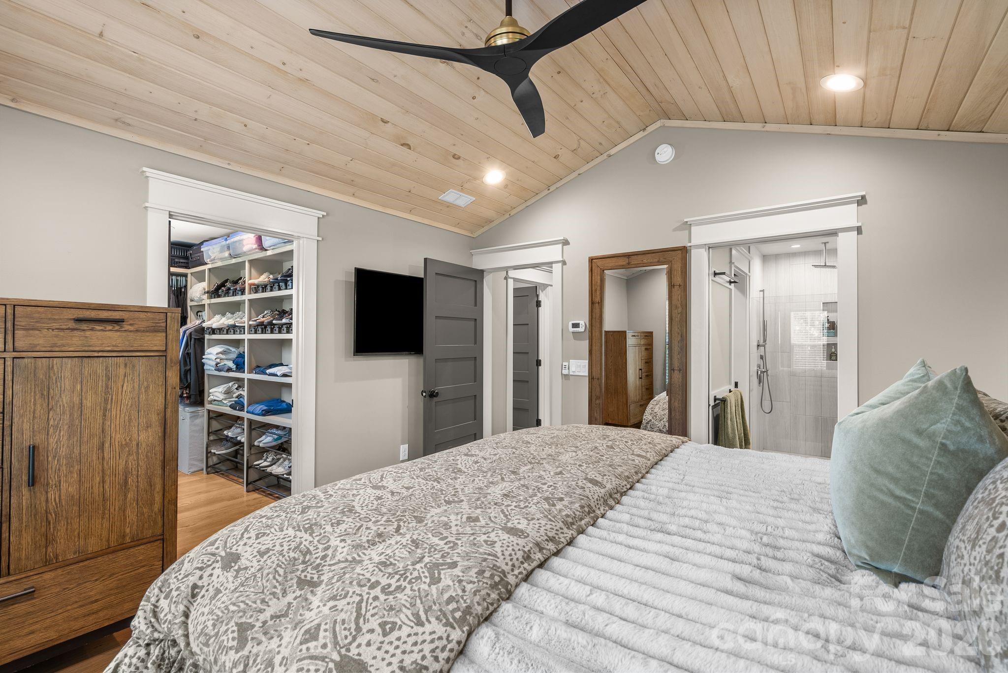 7 Acona Lane Asheville NC 28803