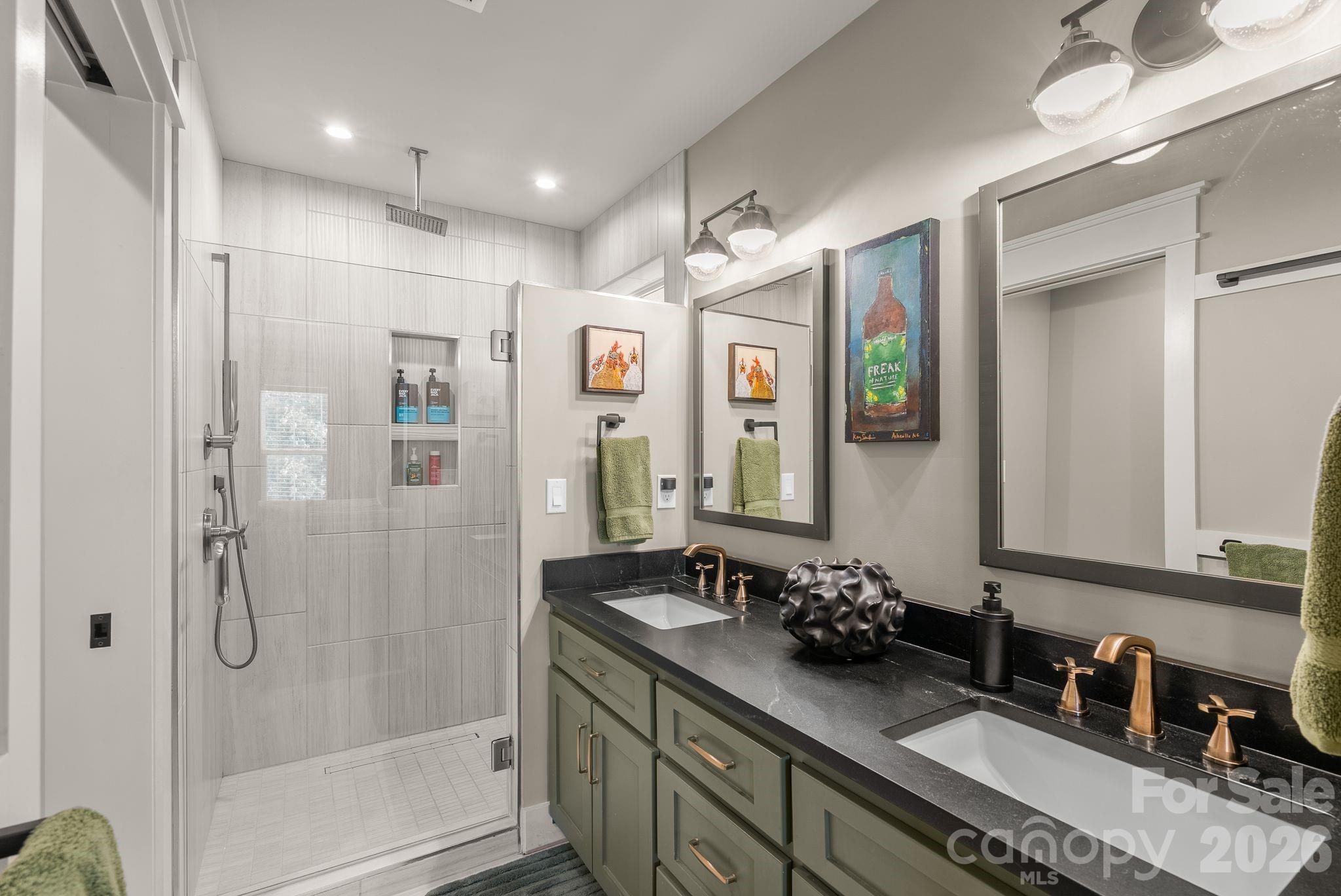 7 Acona Lane Asheville NC 28803