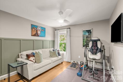 7 Acona Lane Asheville NC 28803