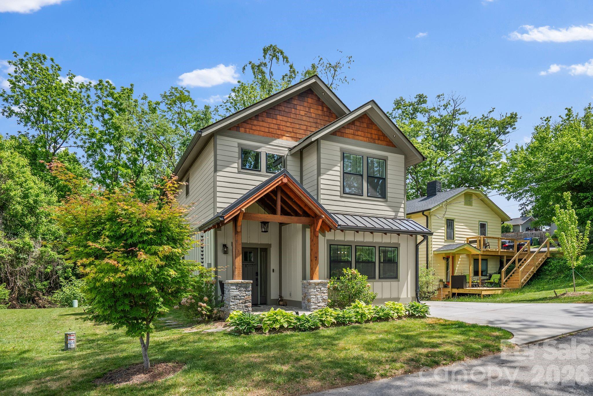 7 Acona Lane Asheville NC 28803
