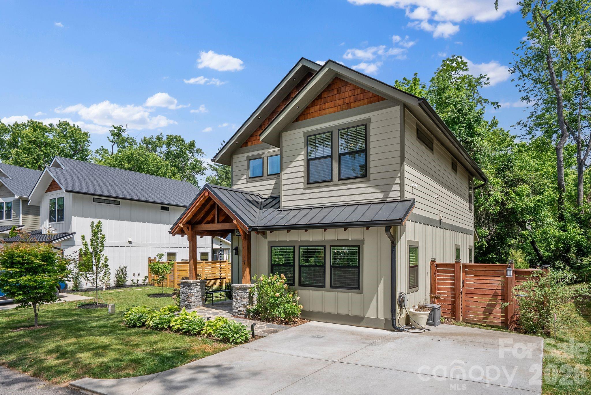 7 Acona Lane Asheville NC 28803