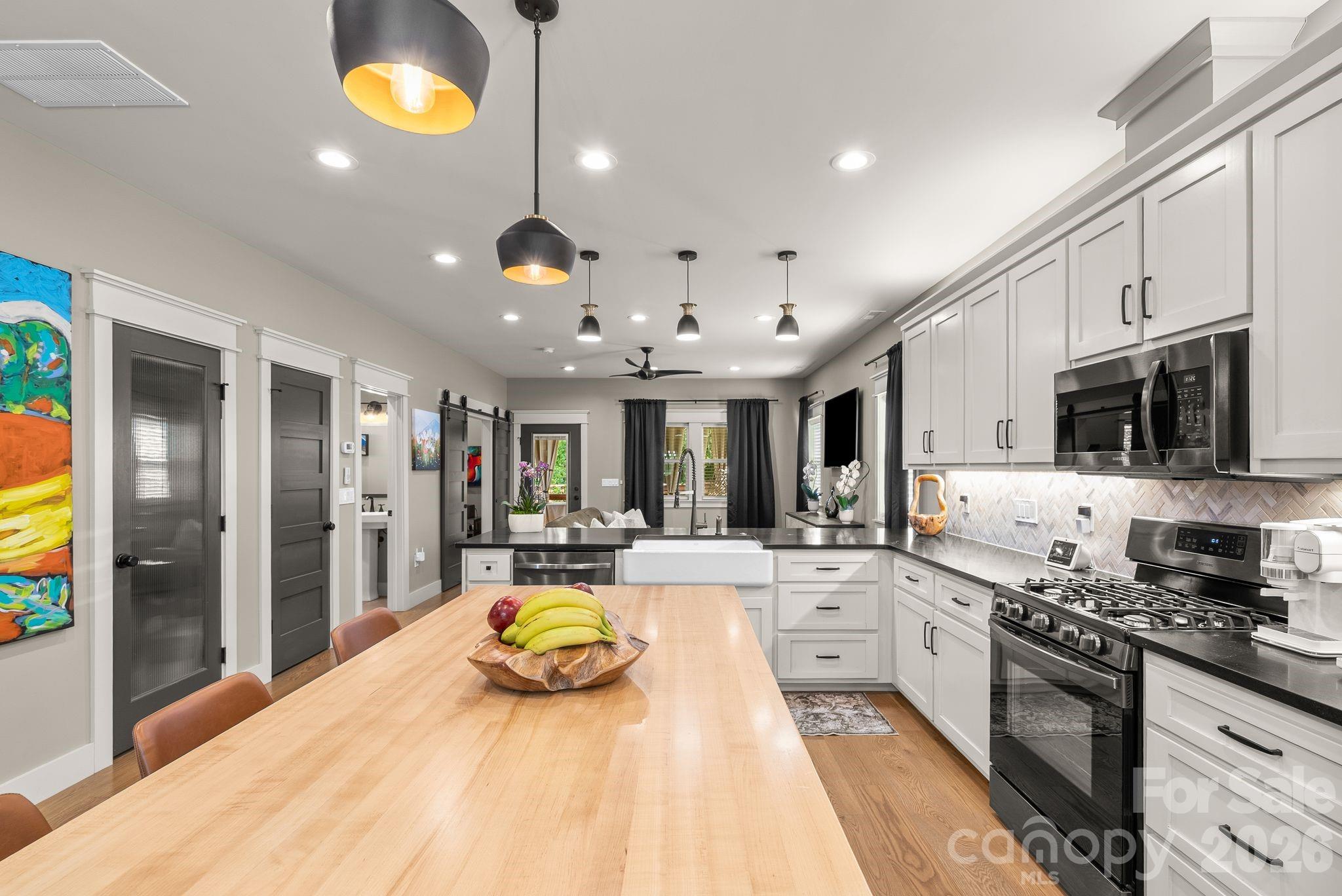 7 Acona Lane Asheville NC 28803