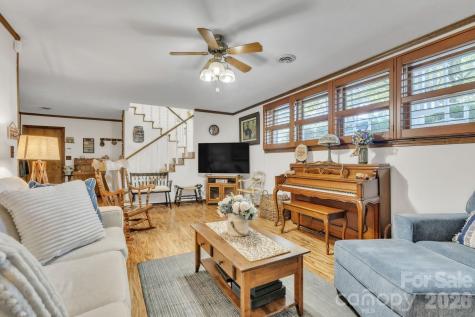 219 Raintree Drive Hendersonville NC 28791