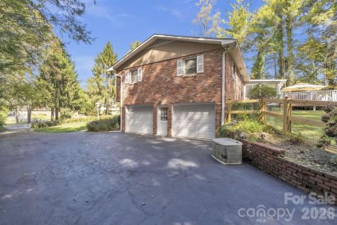 219 Raintree Drive Hendersonville NC 28791