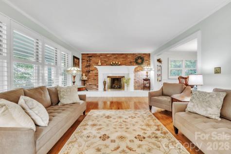 219 Raintree Drive Hendersonville NC 28791