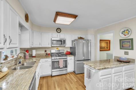 219 Raintree Drive Hendersonville NC 28791