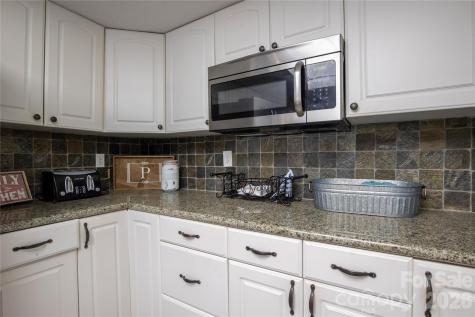 84 Sheets Farm Road Bakersville NC 28705