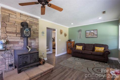 84 Sheets Farm Road Bakersville NC 28705