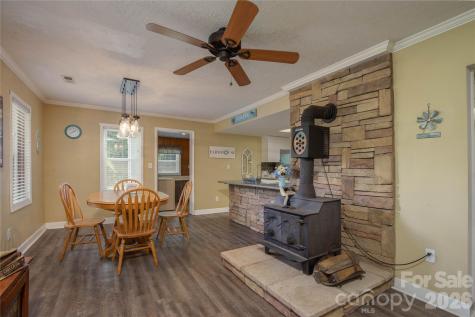 84 Sheets Farm Road Bakersville NC 28705