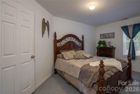84 Sheets Farm Road Bakersville NC 28705