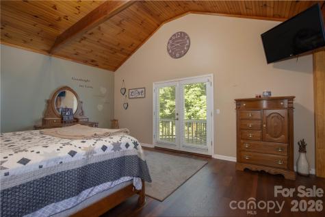 84 Sheets Farm Road Bakersville NC 28705