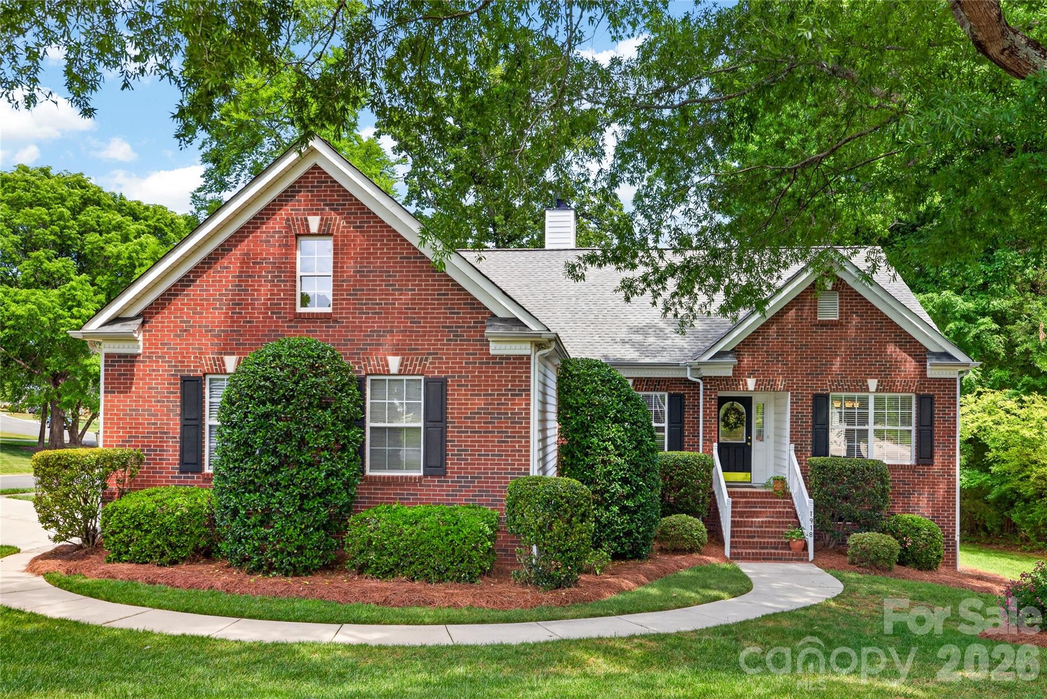 1918 Weighmont Court Charlotte NC 28227